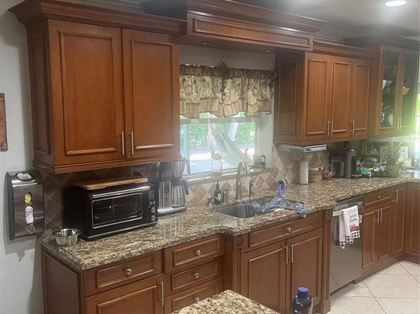 8303 NW 35th Ct, Coral Springs FL 33065