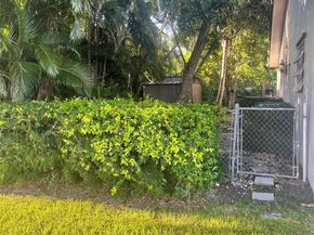 8303 NW 35th Ct, Coral Springs FL 33065