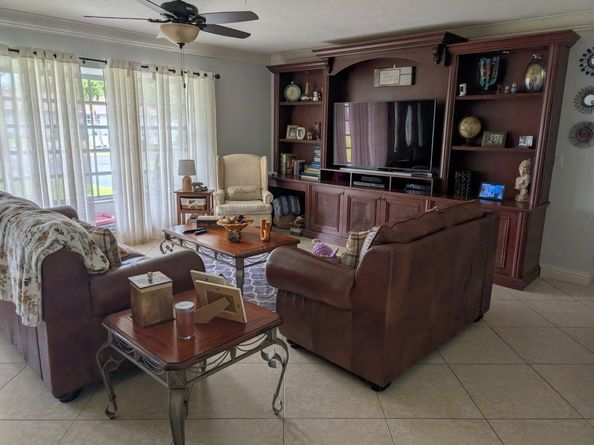 8303 NW 35th Ct, Coral Springs FL 33065