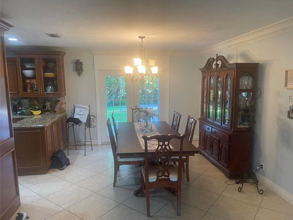 8303 NW 35th Ct, Coral Springs FL 33065