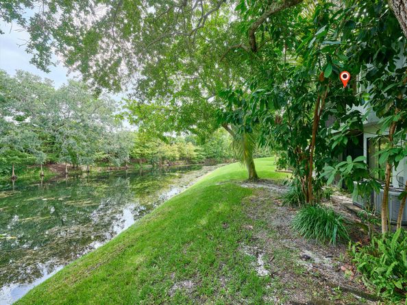 305 Harbour Pointe Way, Greenacres FL 33413