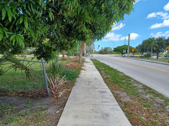 163 SW 4th St, Deerfield Beach FL 33441