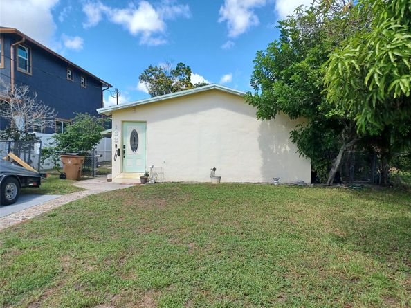 163 SW 4th St, Deerfield Beach FL 33441