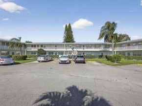 114 Somerset F, West Palm Beach FL 33417