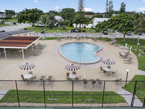 114 Somerset F, West Palm Beach FL 33417