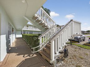 114 Somerset F, West Palm Beach FL 33417