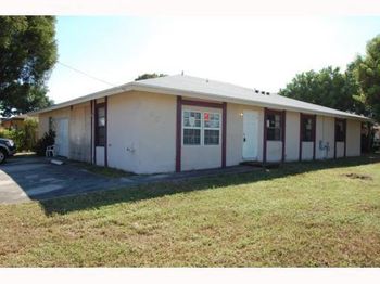 901 SW 78th Ave