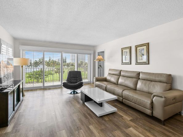 801 Lake Shore Drive 310, Lake Park FL 33403