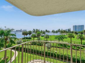 801 Lake Shore Drive 310, Lake Park FL 33403