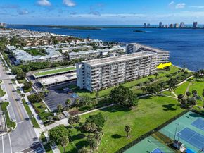 801 Lake Shore Drive 310, Lake Park FL 33403