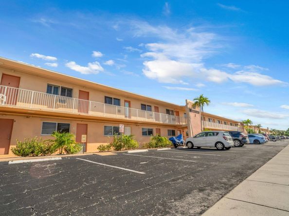 301 E Mcnab Road 103, Pompano Beach FL 33060