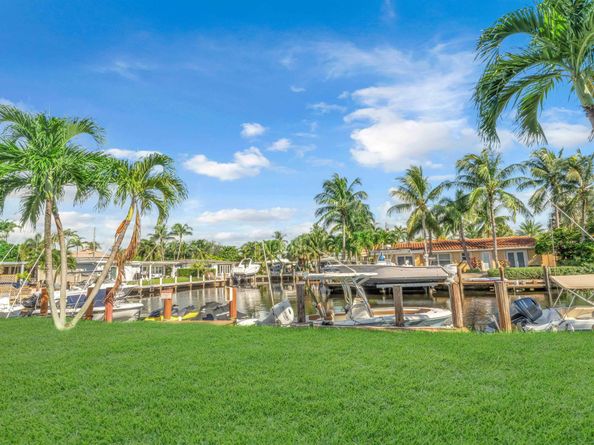 301 E Mcnab Road 103, Pompano Beach FL 33060