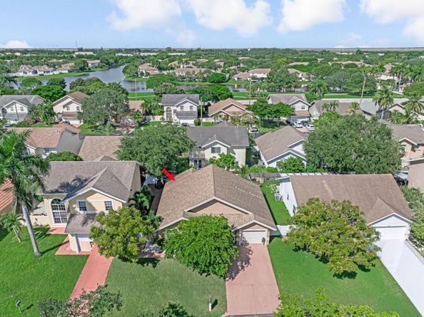 610 NW 207th Avenue, Pembroke Pines FL 33029