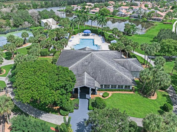 610 NW 207th Avenue, Pembroke Pines FL 33029