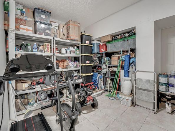 610 NW 207th Avenue, Pembroke Pines FL 33029