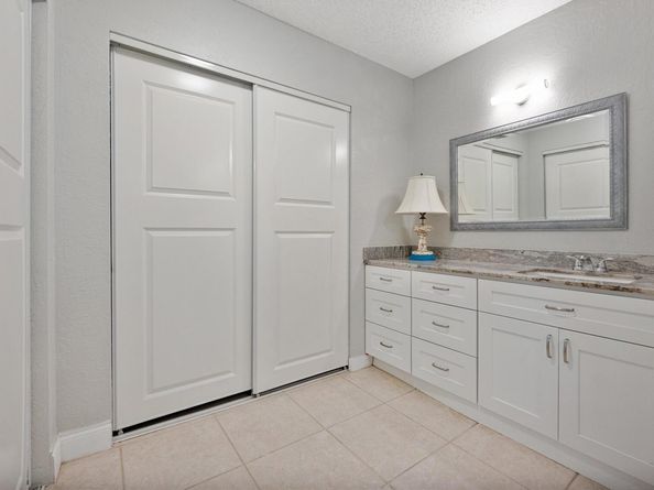 3540 S Ocean Boulevard 908, South Palm Beach FL 33480