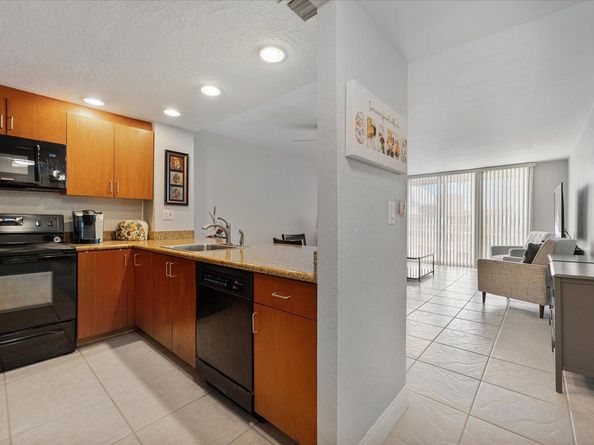 3540 S Ocean Boulevard 908, South Palm Beach FL 33480