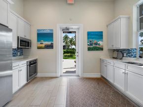 944 Bay Colony Drive S, Juno Beach FL 33408