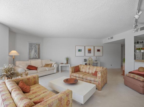 176 Helios Drive 102, Jupiter FL 33477