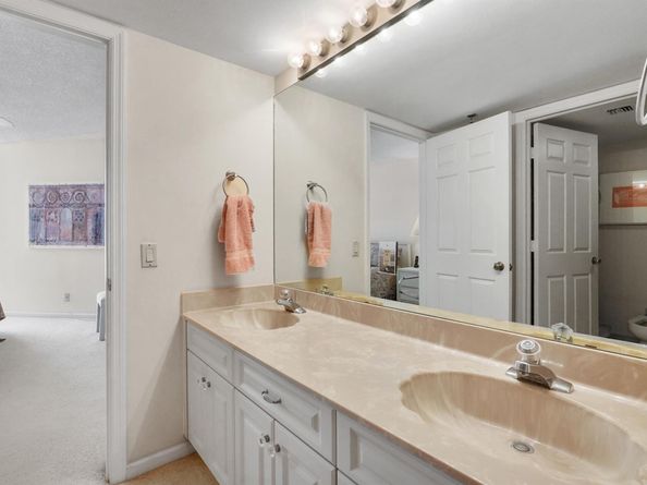 176 Helios Drive 102, Jupiter FL 33477