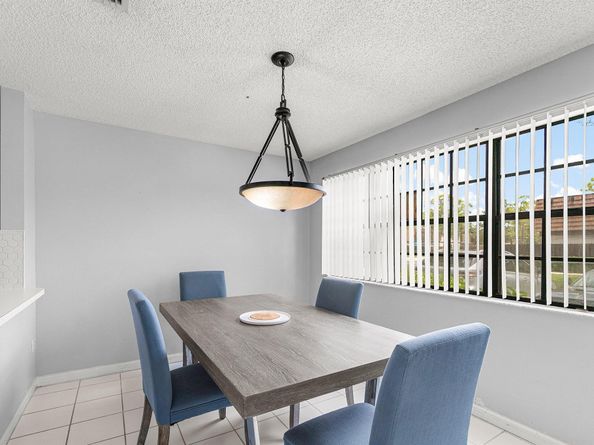 134 Weybridge Circle B, Royal Palm Beach FL 33411