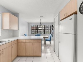 134 Weybridge Circle B, Royal Palm Beach FL 33411