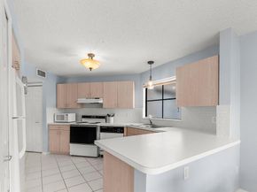 134 Weybridge Circle B, Royal Palm Beach FL 33411