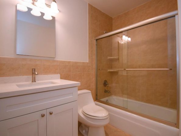 2220 NE 68th St 1007, Fort Lauderdale FL 33308