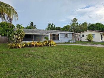 2401 Largo Dr