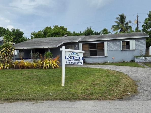 2401 Largo Dr, Miramar FL 33023