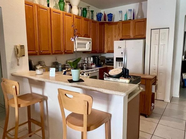 16775 NW 8th St, Pembroke Pines FL 33028