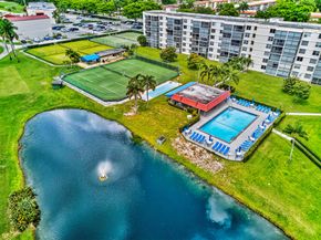 681 S Hollybrook Drive 302, Pembroke Pines FL 33025