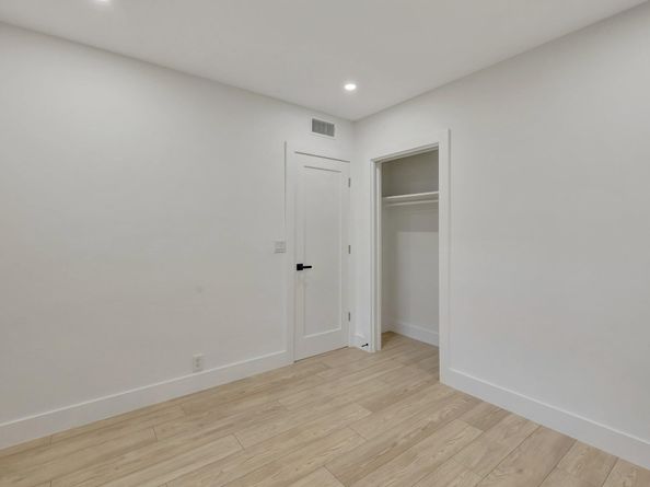 325 E Decarie Street, Delray Beach FL 33444