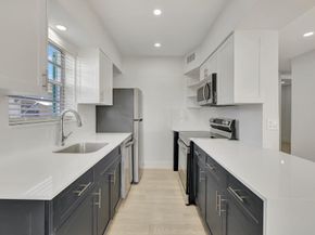 325 E Decarie Street, Delray Beach FL 33444