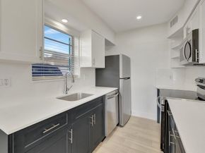 325 E Decarie Street, Delray Beach FL 33444