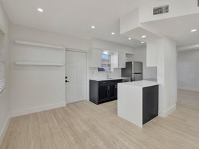 325 E Decarie Street, Delray Beach FL 33444