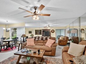 801 Harbour Pointe Way, Greenacres FL 33413