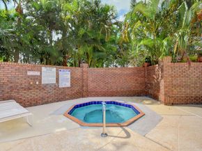 801 Harbour Pointe Way, Greenacres FL 33413
