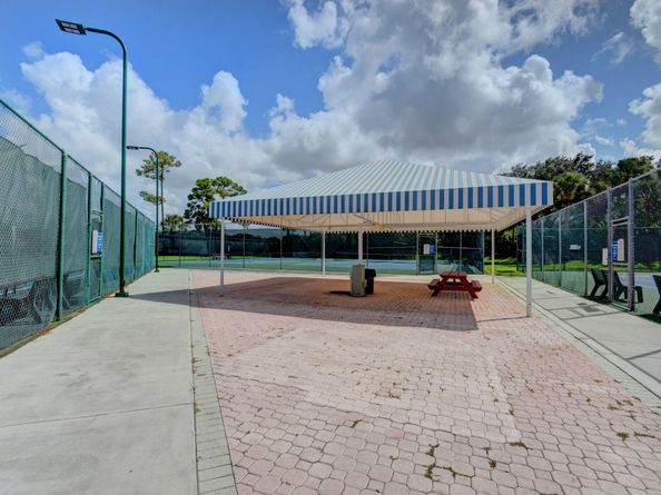 801 Harbour Pointe Way, Greenacres FL 33413