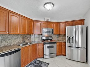 801 Harbour Pointe Way, Greenacres FL 33413
