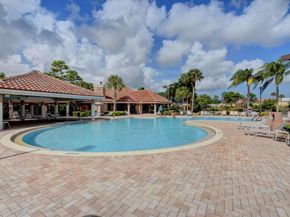 801 Harbour Pointe Way, Greenacres FL 33413