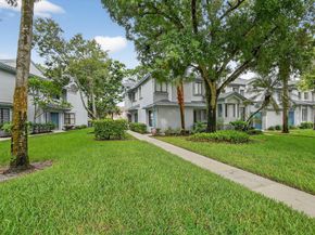 801 Harbour Pointe Way, Greenacres FL 33413