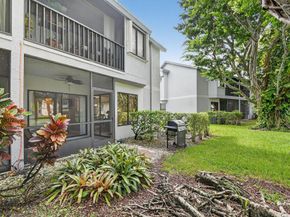 801 Harbour Pointe Way, Greenacres FL 33413