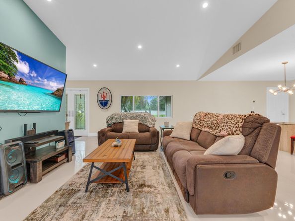 22057 Woodset Way, Boca Raton FL 33428