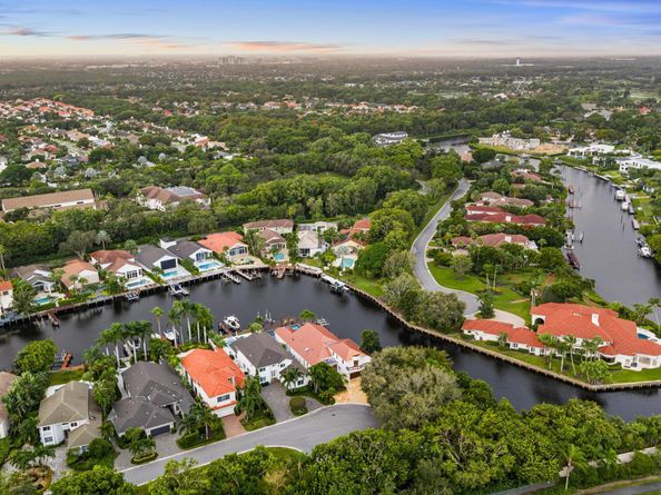 2667 Marseilles Drive, Palm Beach Gardens FL 33410