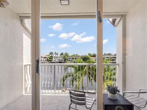 21205 NE 38th Ave 66, Aventura FL 33180