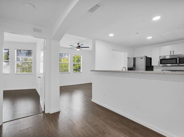 533 NE 3rd Ave 230, Fort Lauderdale FL 33301