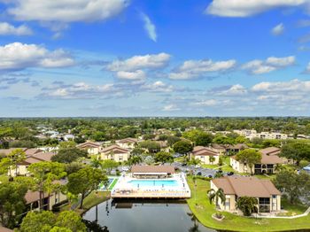 122 Lake Pine Circle