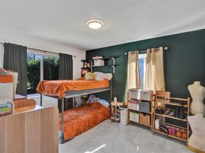 220 NE 165th St, Miami FL 33162