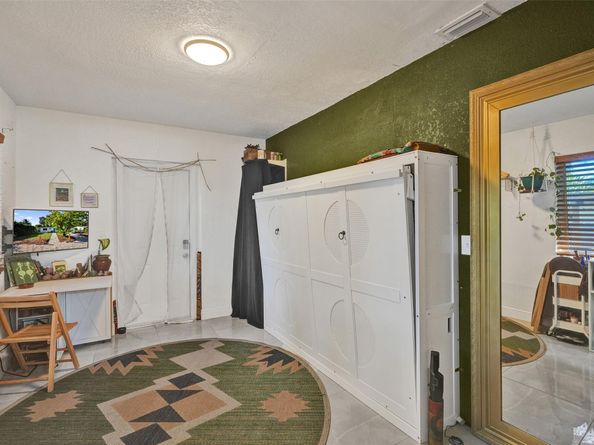 220 NE 165th St, Miami FL 33162